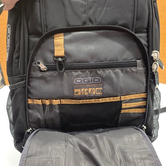 Ogio Axle Laptop Travel Backpack Commuter Airport Friendly Organization - Picture 8 of 16
